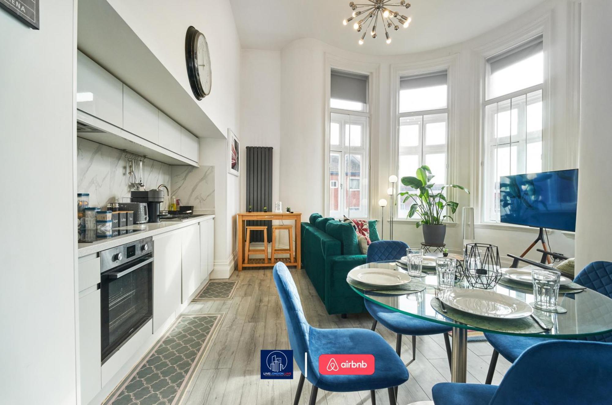 Last-Minute Specials L Sleeps Up To 4 Guests L One-Bedroom Apartment With King Bed And High Ceilings Near Camden By Live London Short Lets & Serviced Accommodation Екстериор снимка