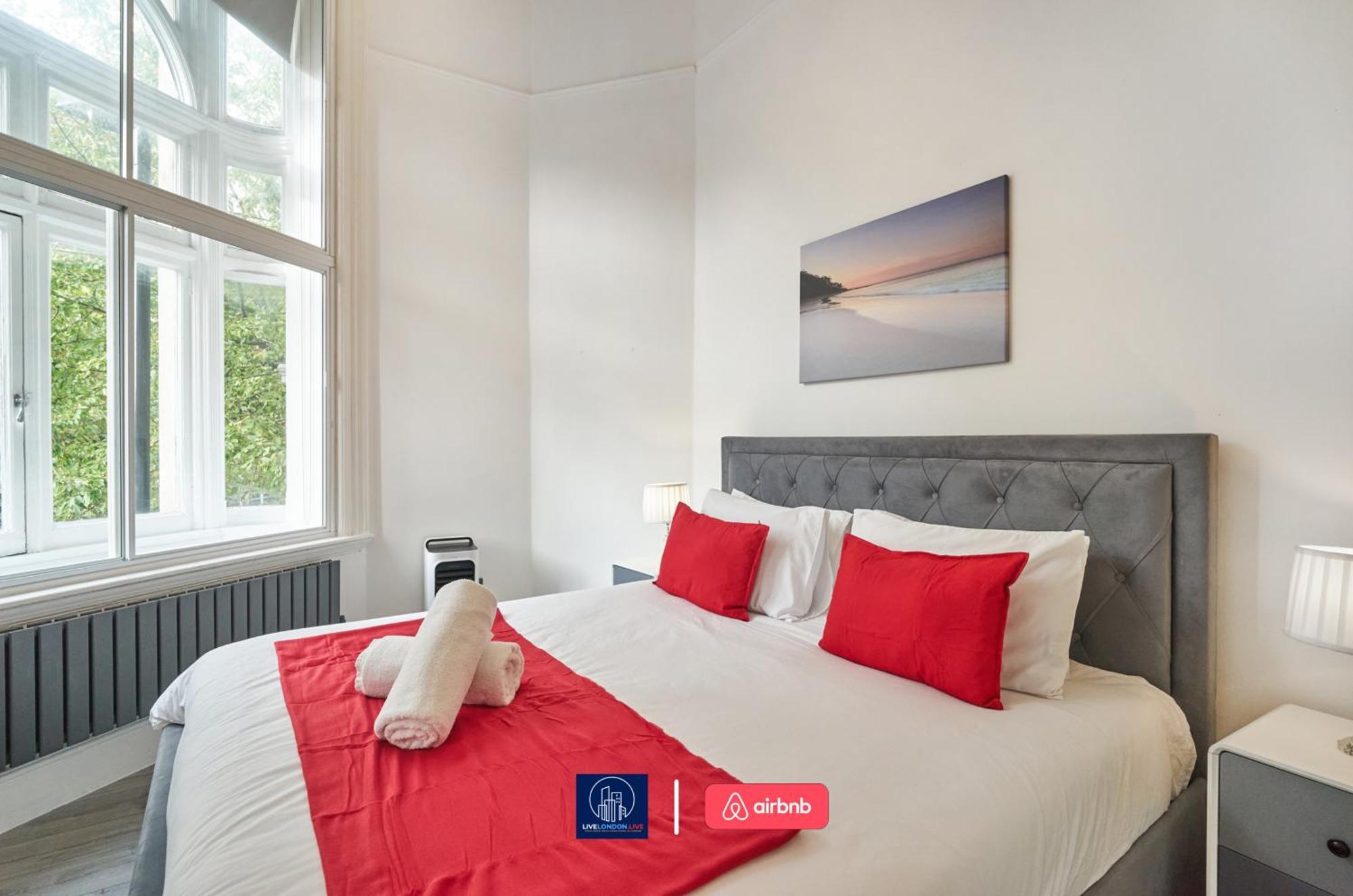 Last-Minute Specials L Sleeps Up To 4 Guests L One-Bedroom Apartment With King Bed And High Ceilings Near Camden By Live London Short Lets & Serviced Accommodation Екстериор снимка
